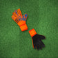 Guantes de arquero Buffon Magnus Naranja – foto de ambiente