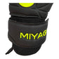 Guantes de arquero Miyagi Shadow Negro Amarillo – muñequera y cierre