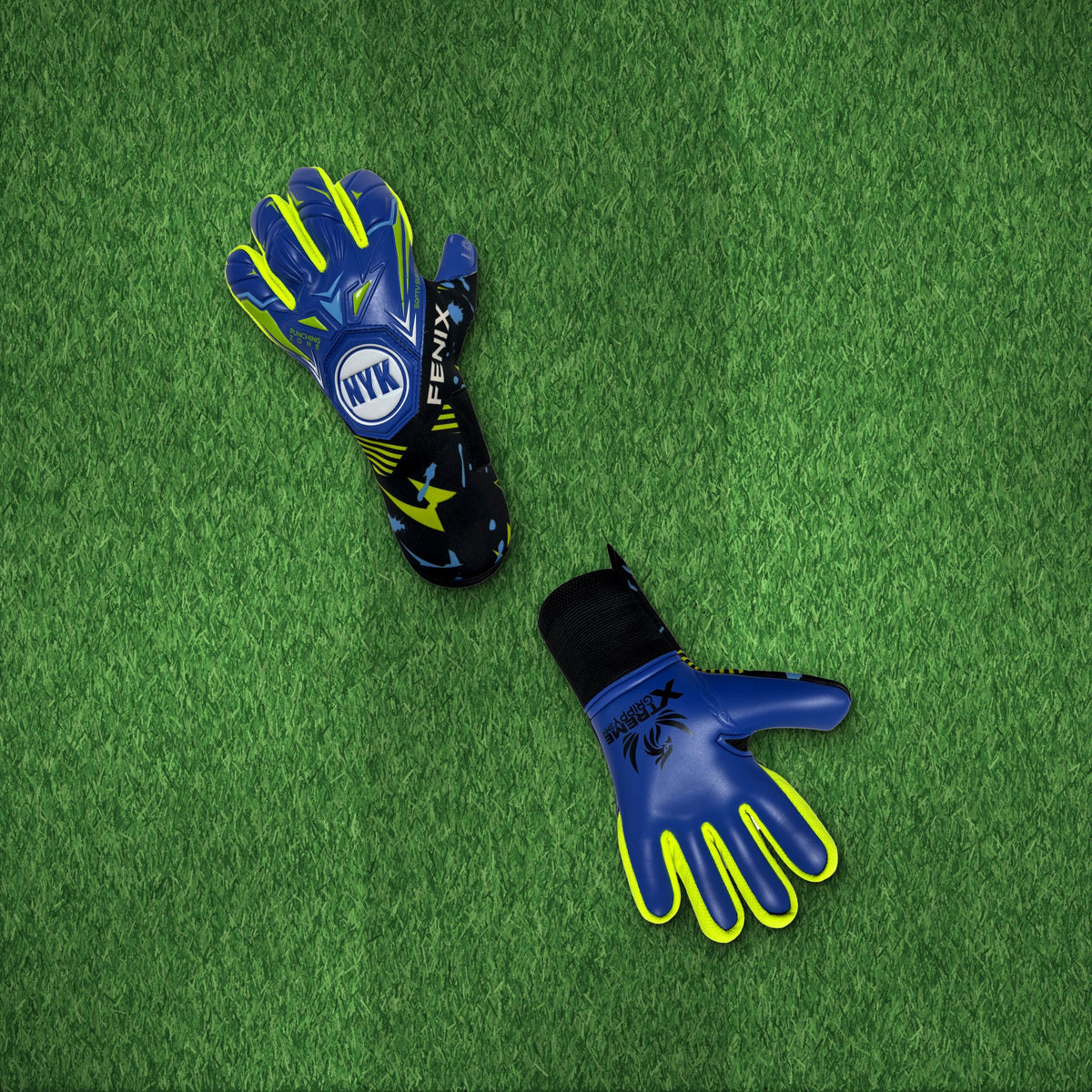Guantes de arquero NYK Fenix XGrippy Azul – foto de ambiente